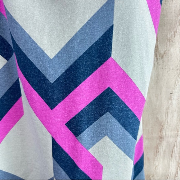 Nike Dri-fit Slim Fit Pink and Gray Chevron Racerback Tank Top - Picture 2 of 10